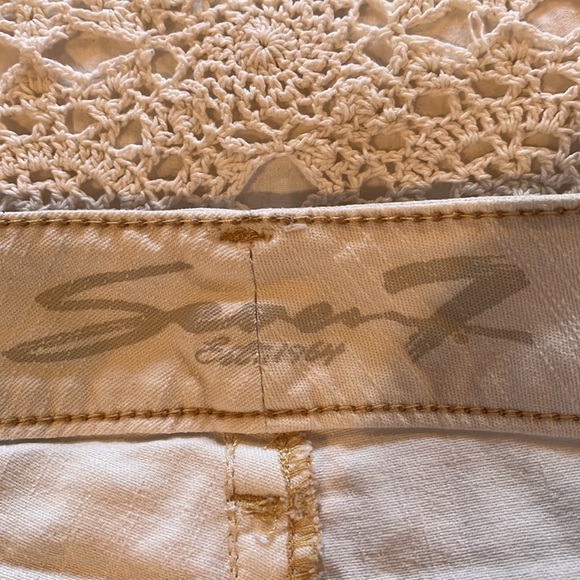 7 For All MankindWhite Denim Shorts - Picture 11 of 12